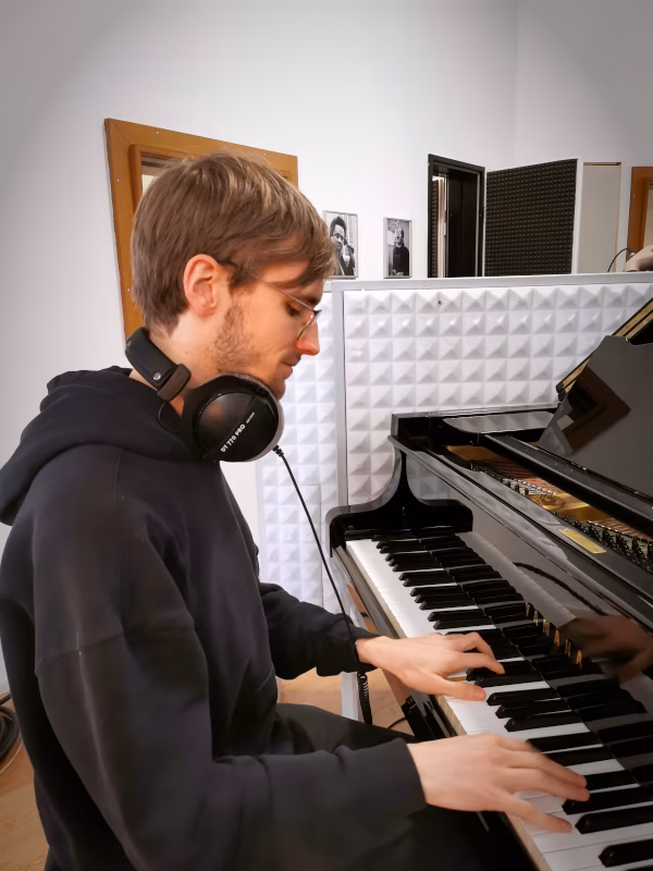 Elias Störr — Flügel — Matej Korbelič Quintet at Hot Milk Studio