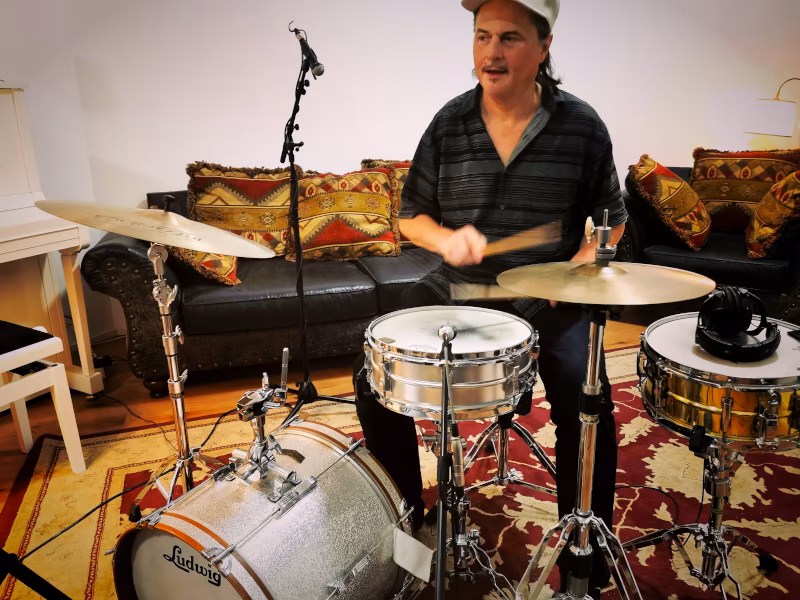 Robert Cummings recording breakbeats at Hot Milk Studio