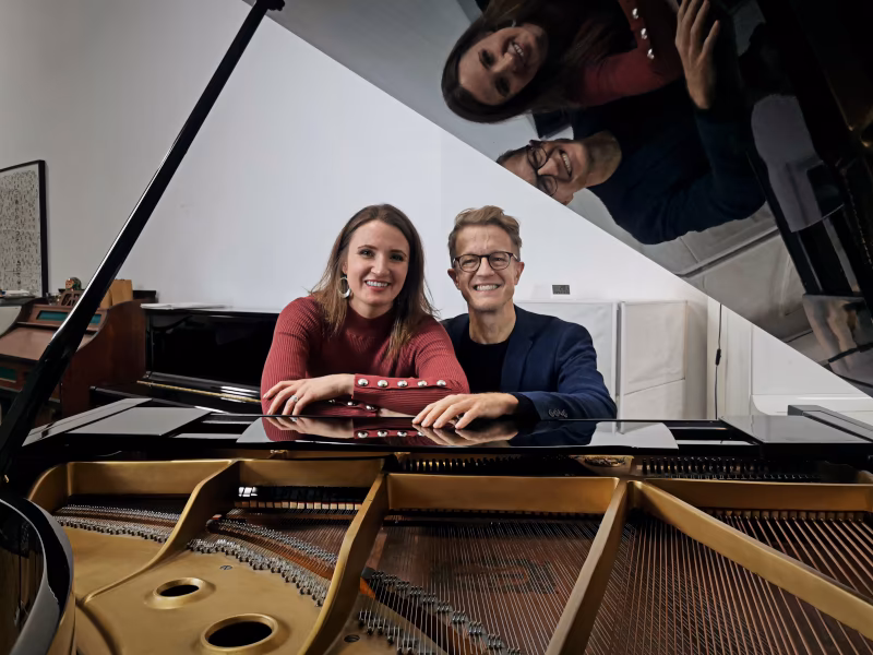 Julia Wyma und Levi Hammer im Duo bei einer Session im Hot Milk Studio