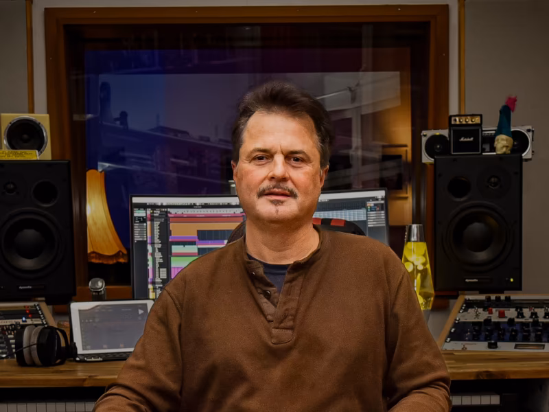 Porträt von Robert Sartorius, Gründer von Hot Milk Studio